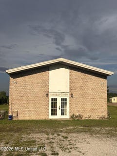 /international/us/1090-county-road-833-guntown-ms-110108412290/