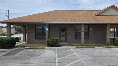/international/us/327-ne-racetrack-road-fort-walton-beach-fl-110108490906/