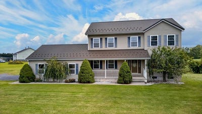 /international/us/660-yale-farm-road-romulus-ny-110120040298/