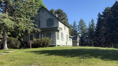 /international/us/402-lake-avenue-ironwood-mi-110106927255/