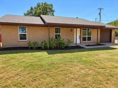 /international/us/527-w-aubrey-street-pilot-point-tx-110119935369/