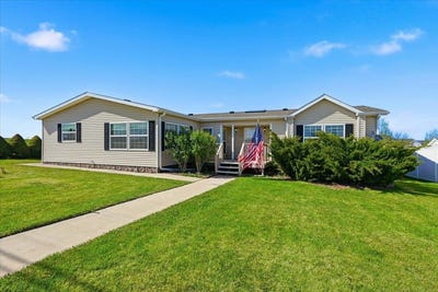 /international/us/703-ziebach-street-belle-fourche-sd-110107936274/