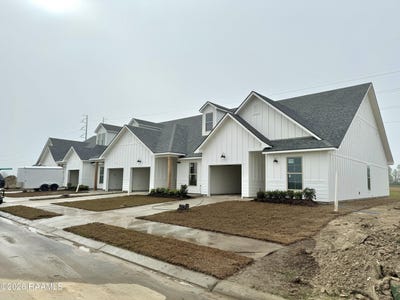 /international/us/107-maplebrook-way-youngsville-la-110106728832/