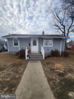 /international/us/256-h-street-carneys-point-nj-110097713911/