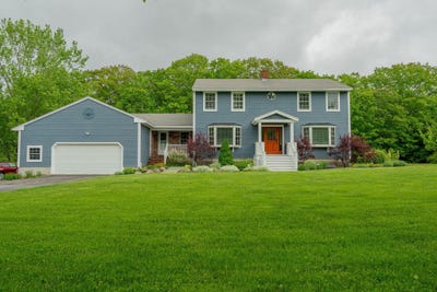 /international/us/3-memory-lane-scarborough-me-110108506282/