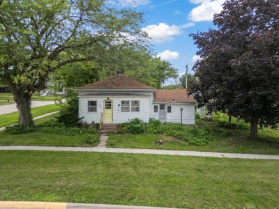 /international/us/311-e-4th-street-riverside-ia-110100850913/?lang=zh-tw