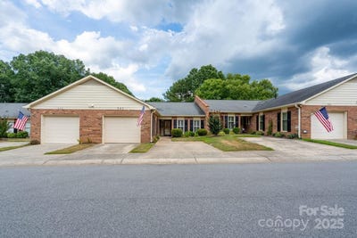 /international/us/541-camrose-circle-ne-concord-nc-110101028270/