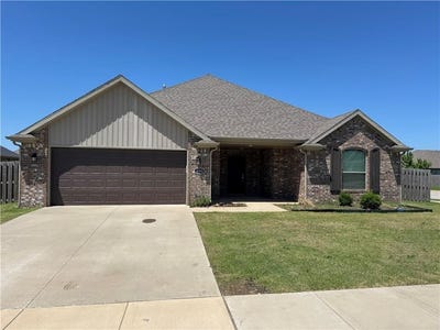 /international/us/4304-newton-avenue-fayetteville-ar-110108488672/