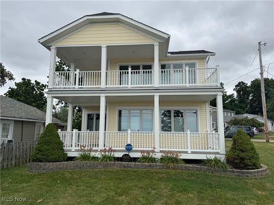 /international/us/38332-n-beachview-road-willoughby-oh-110100975626/