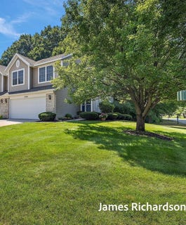 /international/us/15322-broadmoor-place-grand-haven-mi-110101121084/
