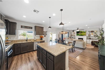 /international/us/24212-bay-laurel-avenue-murrieta-ca-110105040788/
