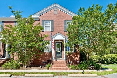 /international/us/301-broad-street-charleston-sc-110108268657/