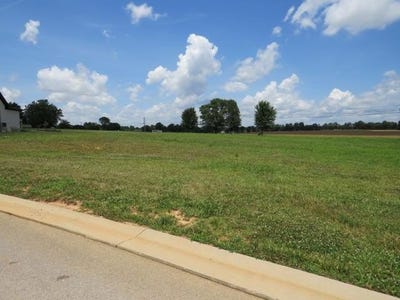 /international/us/lot-26-hunters-estates-hopkinsville-ky-110107732439/