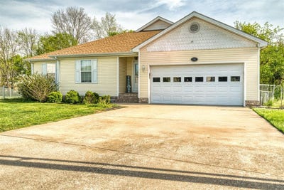 /international/us/781-claw-court-hopkinsville-ky-110107266475/