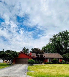 /international/us/14521-leo-lane-south-beloit-il-110108443969/