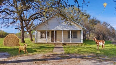 /international/us/202-johns-drive-chico-tx-110100480291/