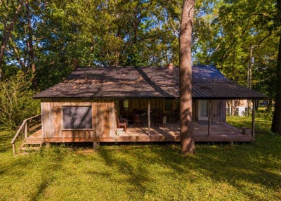 /international/us/241-christian-community-rd-cookeville-tn-110108964880/