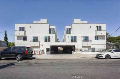 /international/us/8837-burnet-avenue-north-hills-ca-110106074133/