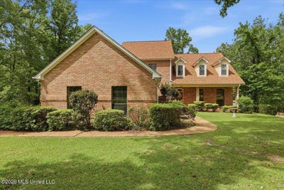 /international/us/361-springhill-drive-terry-ms-110107536740/