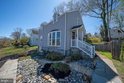 /international/us/30-midland-avenue-berwyn-pa-110107334774/