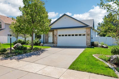 /international/us/425-e-3550-n-north-ogden-ut-110107844410/