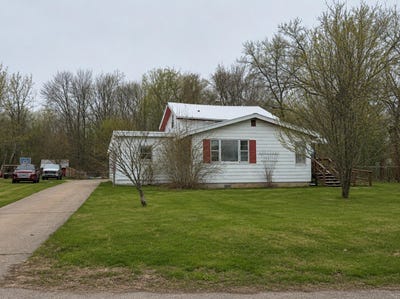 /international/us/320-lutzke-road-saginaw-mi-110105411834/