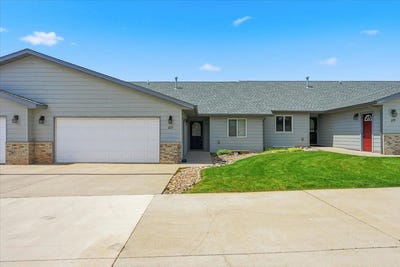 /international/us/221-thunderbolt-court-spearfish-sd-110108507072/