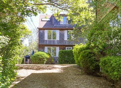 /international/us/23-captain-bertie-s-way-provincetown-ma-110108438161/