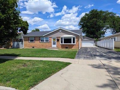 /international/us/10849-moody-avenue-chicago-ridge-il-110108891309/
