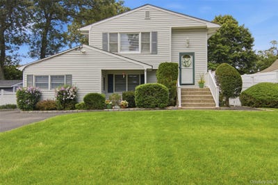 /international/us/224-holbrook-avenue-ronkonkoma-ny-110110168223/
