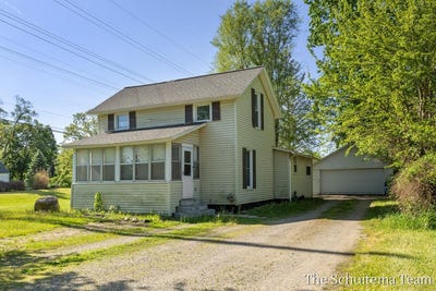 /international/us/425-w-cherry-street-wayland-mi-110108293882/