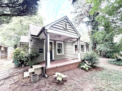 /international/us/2523-cranbrook-lane-charlotte-nc-110108386892/