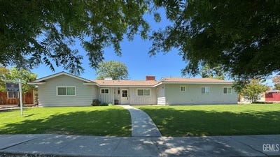 /international/us/905-bell-avenue-taft-ca-110107287072/