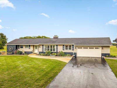 /international/us/7853-e-wildwood-road-stillman-valley-il-110110147815/