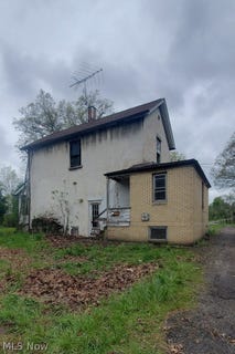 /international/us/17-oak-park-youngstown-oh-110107761485/