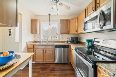 /international/us/827-oronoke-road-waterbury-ct-110107653036/