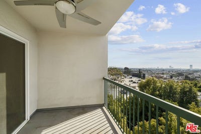 /international/us/8550-holloway-dr-west-hollywood-ca-110105976585/