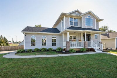 /international/us/702-marshall-court-n-prairie-city-ia-110102820925/