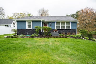 /international/us/8766-violet-parkway-eden-ny-110107781001/
