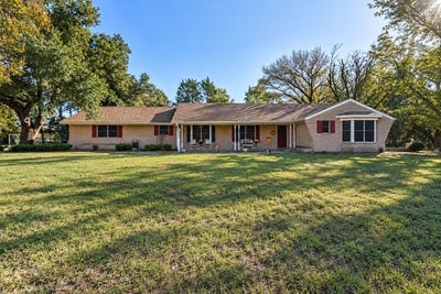 /international/us/907-n-elm-street-kemp-tx-110120452945/