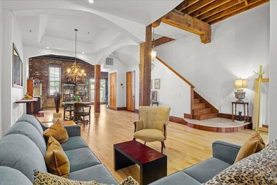 /international/us/141-norfolk-ave-sw-roanoke-va-110105981988/