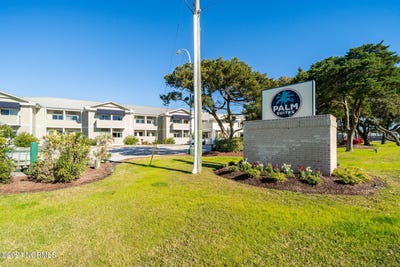 /international/us/602-w-fort-macon-road-atlantic-beach-nc-110095482322/
