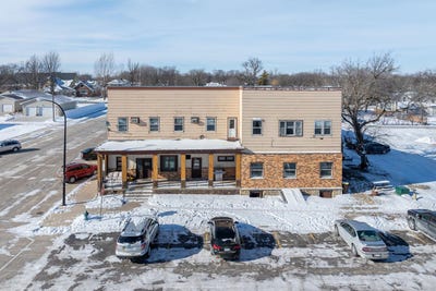 /international/us/10-1st-avenue-nw-wells-mn-110105317013/
