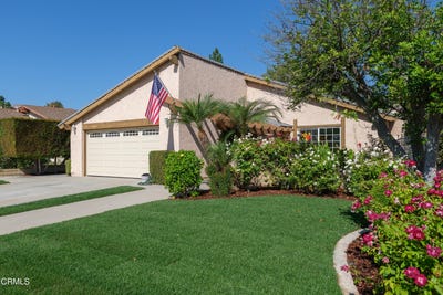 /international/us/19951-calle-solis-walnut-ca-110119986451/