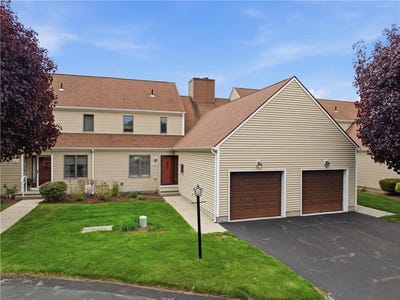 /international/us/50-abbott-run-valley-road-cumberland-ri-110108119023/