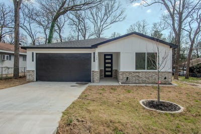 /international/us/139-forest-oaks-drive-gun-barrel-city-tx-110108491251/