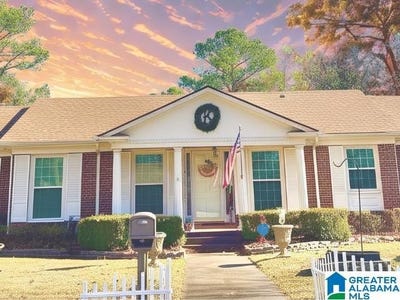 /international/us/1213-vine-street-anniston-al-110104197635/