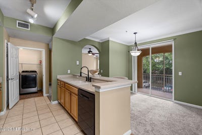 /international/us/10075-gate-parkway-n-jacksonville-fl-110110334811/
