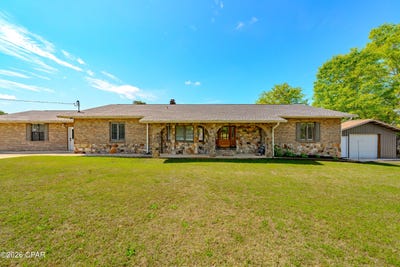 /international/us/4765-country-lake-drive-marianna-fl-110106845118/