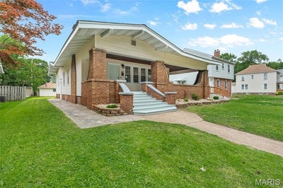 /international/us/304-sotier-place-wood-river-il-110105875707/